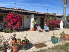 Da Silva Surf Lodges details